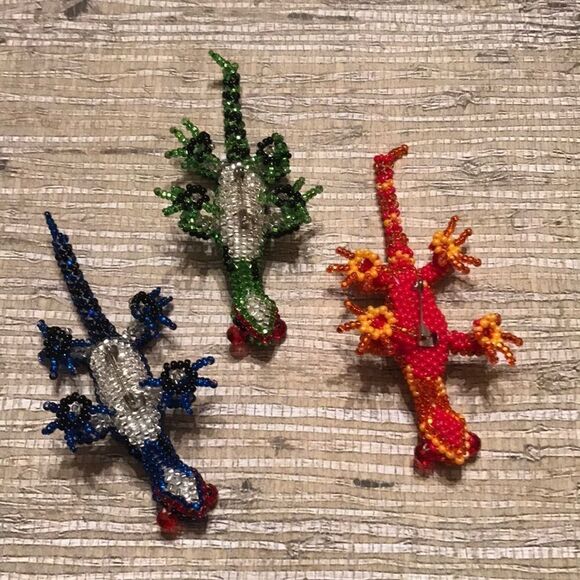 Beaded Lizard Brooch Pin - Picture 6 of 7